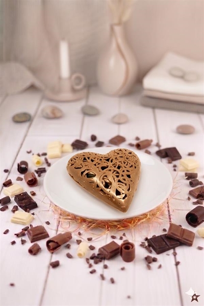 Moederdag choco hart opengewerkt goud