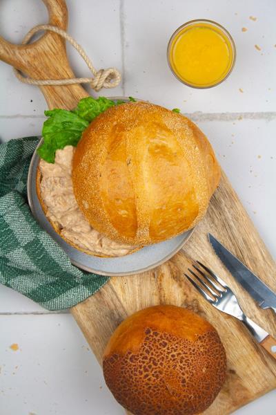 Broodje tonijnsalade groot